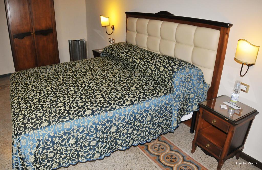 Hhb Hotel Florence Buitenkant foto