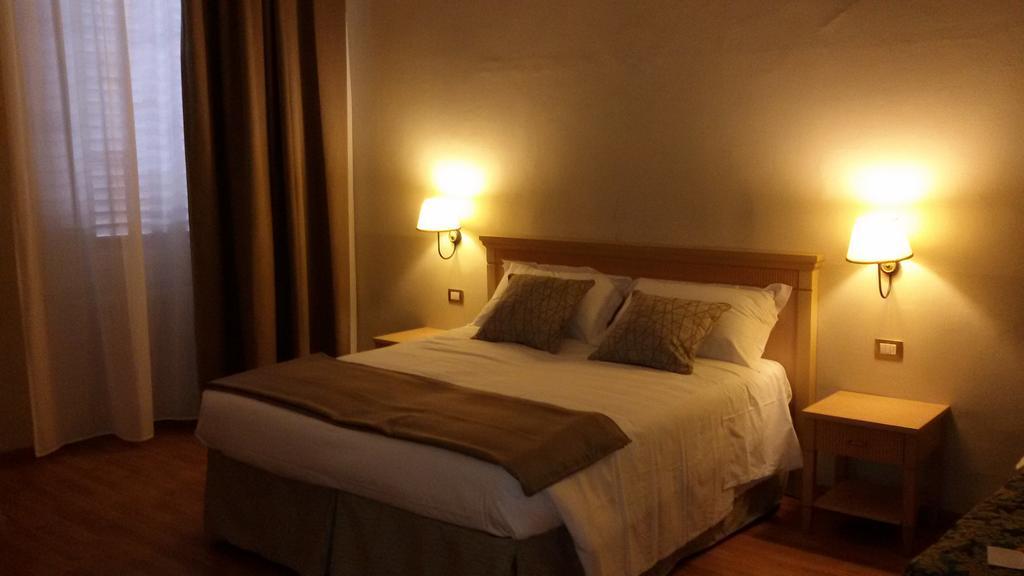 Hhb Hotel Florence Buitenkant foto