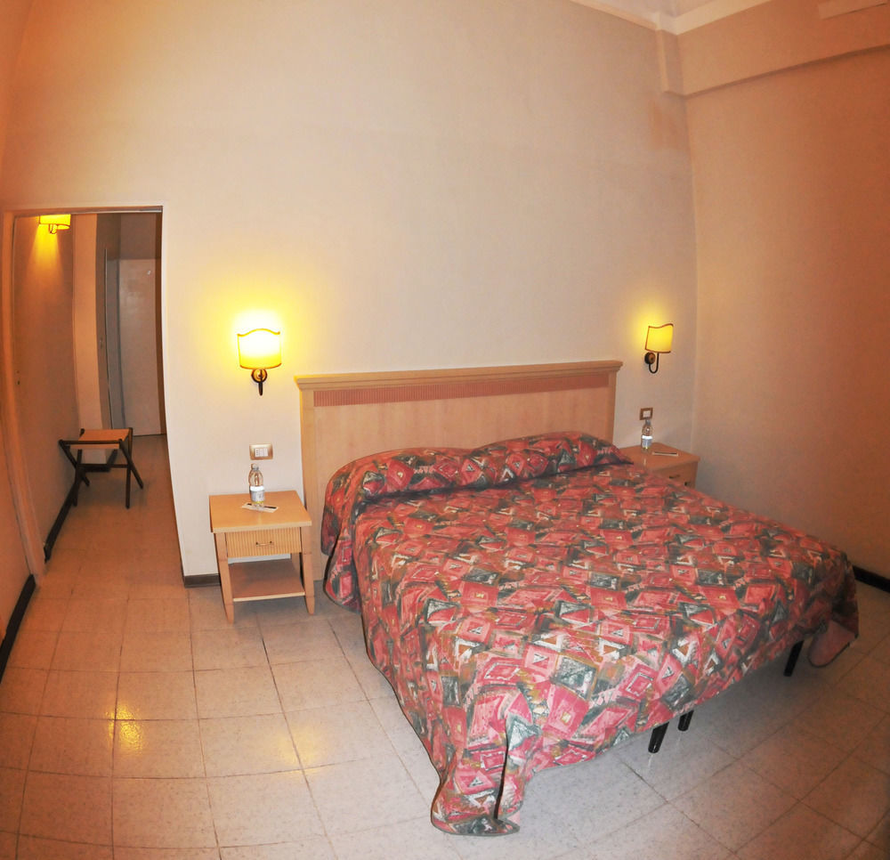Hhb Hotel Florence Buitenkant foto