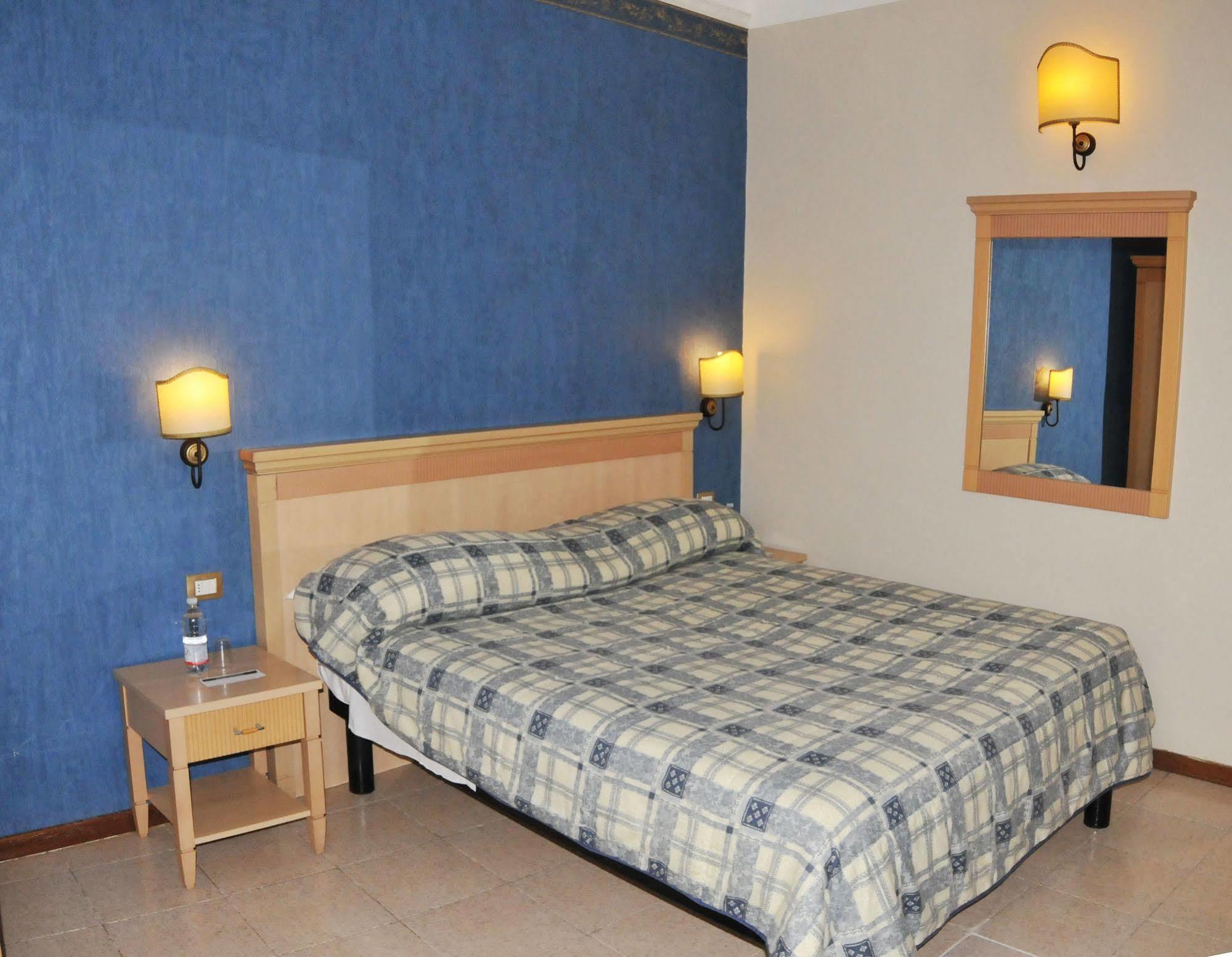 Hhb Hotel Florence Buitenkant foto