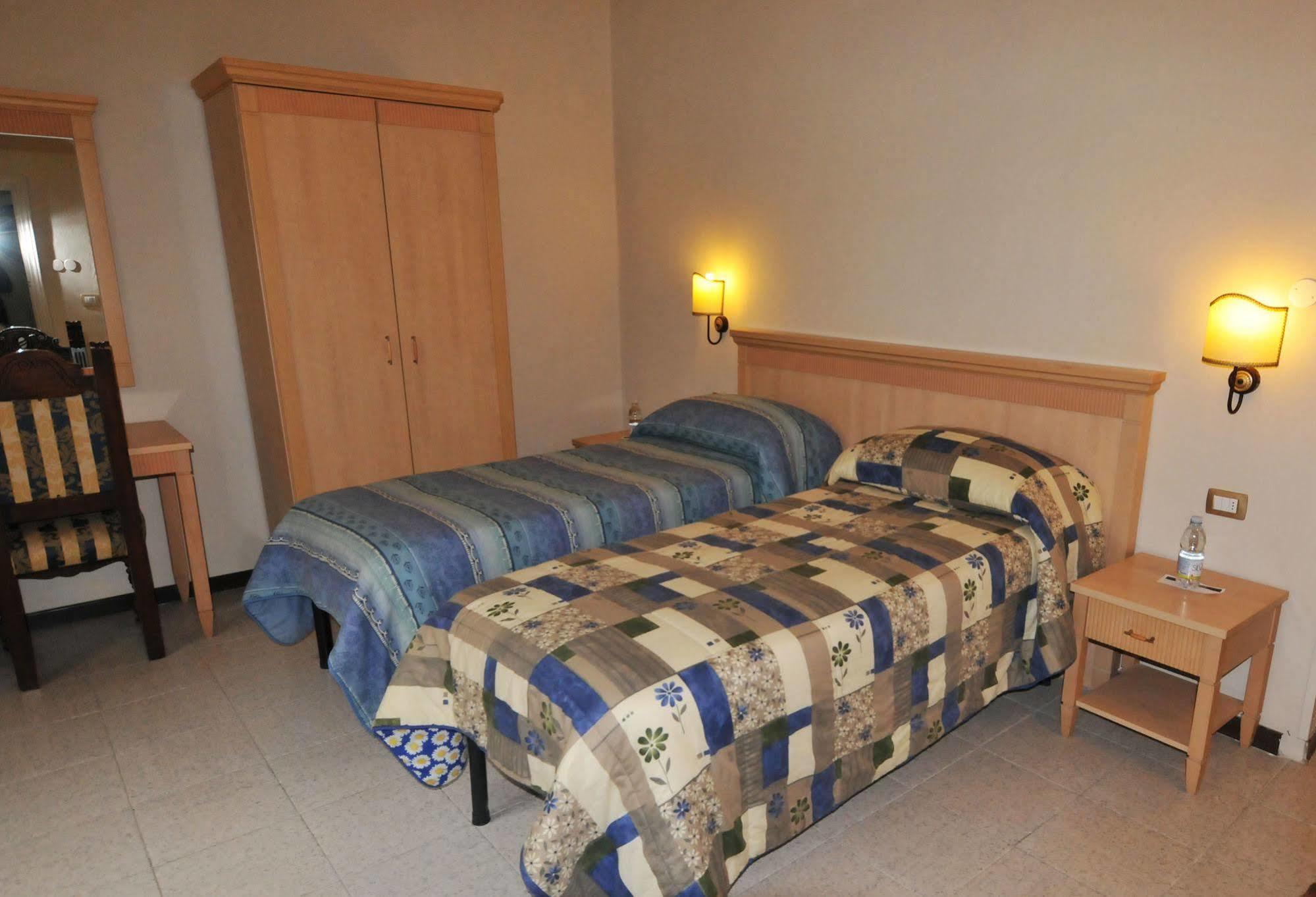 Hhb Hotel Florence Buitenkant foto