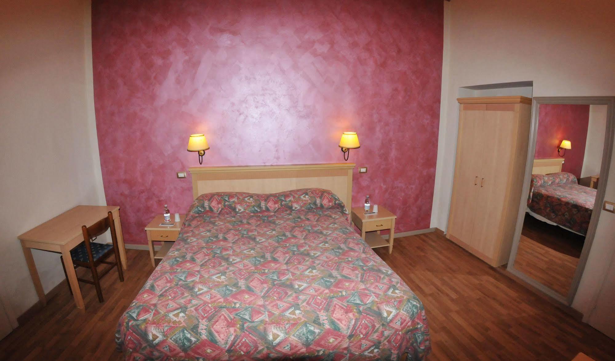 Hhb Hotel Florence Buitenkant foto